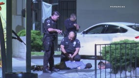 Man reports being kidnapped, robbed by 2 men in Hollywood