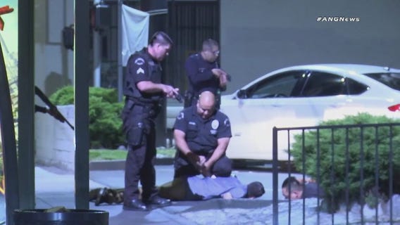 Man reports being kidnapped, robbed by 2 men in Hollywood