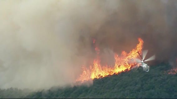 Road closure after 2 separate brush fires scorch hills of Calabasas, Malibu Canyon