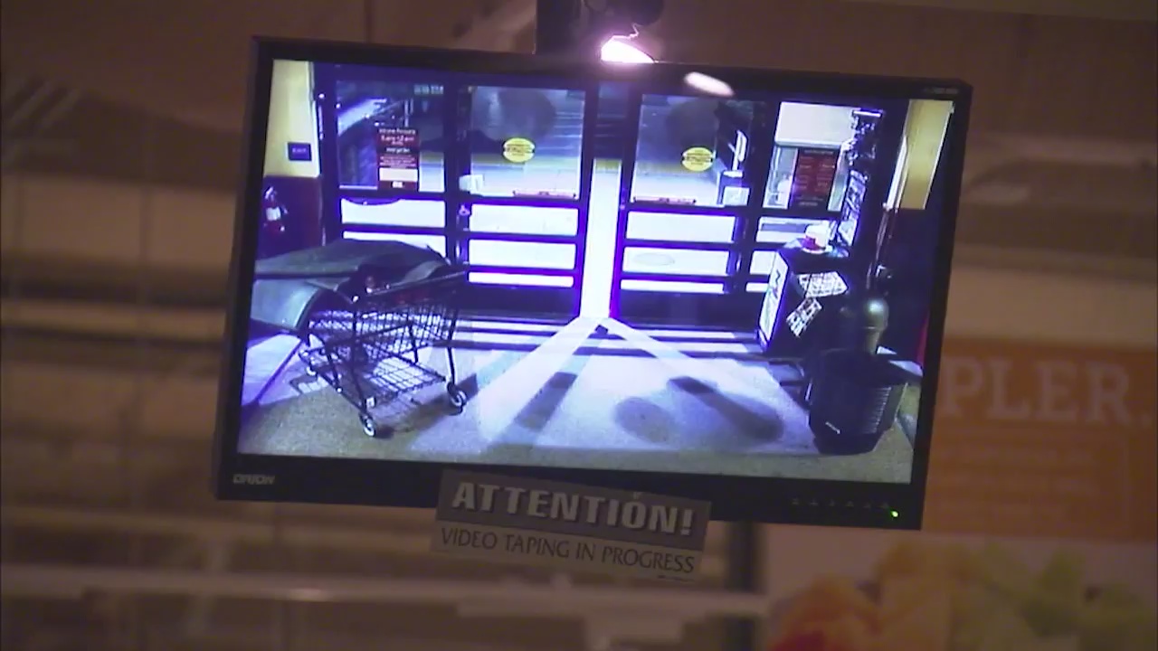 Women shock security guards with stun gun during store robberies in Temple City, Arcadia