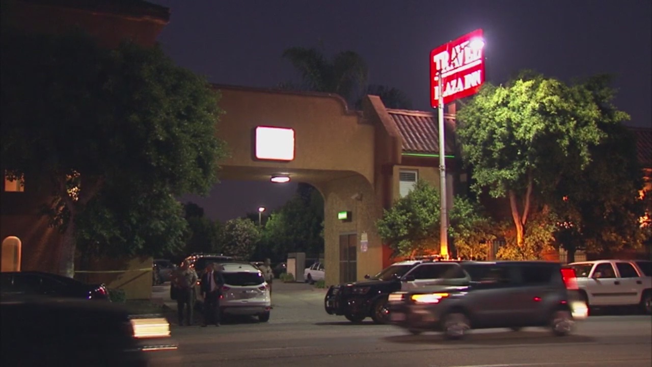 Suspects sought after 2 men killed outside Compton motel