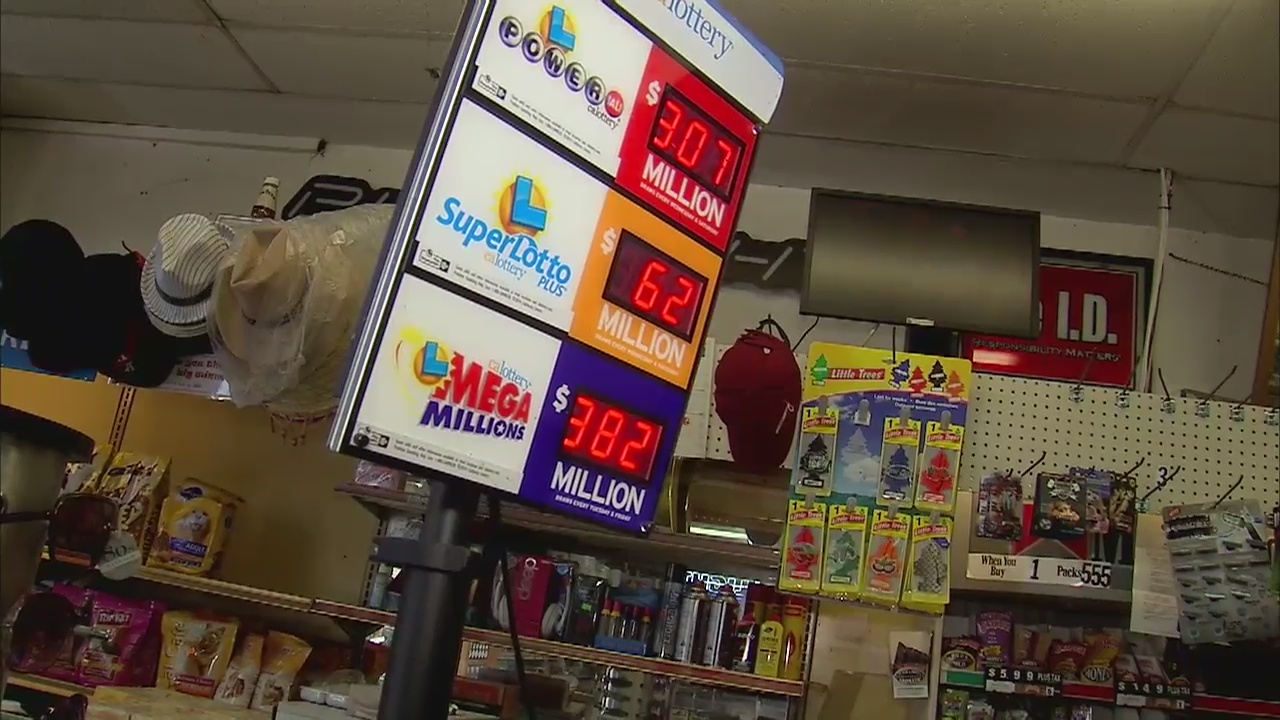 Jackpots for Powerball, Mega Millions both top $300 million