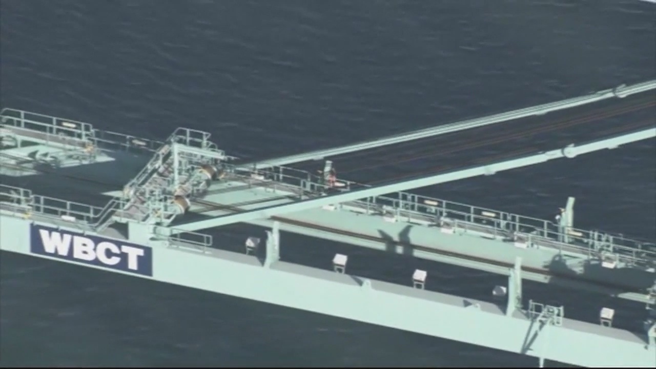 Pursuit suspect falls to his death at Port of LA after chase, standoff