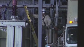 Heat wave leaves thousands without power in San Fernando Valley