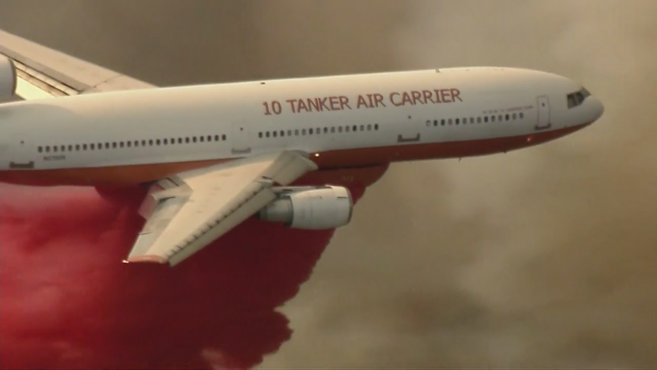 Brush fire scorches 250-acres along Anaheim hillside, 91 freeway