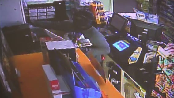 VIDEO: Burglar steals rolls of lottery scratcher tickets from Burbank gas station