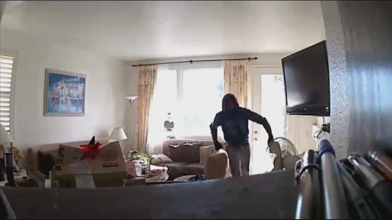 Daytime burglars smash window and break into Anaheim home