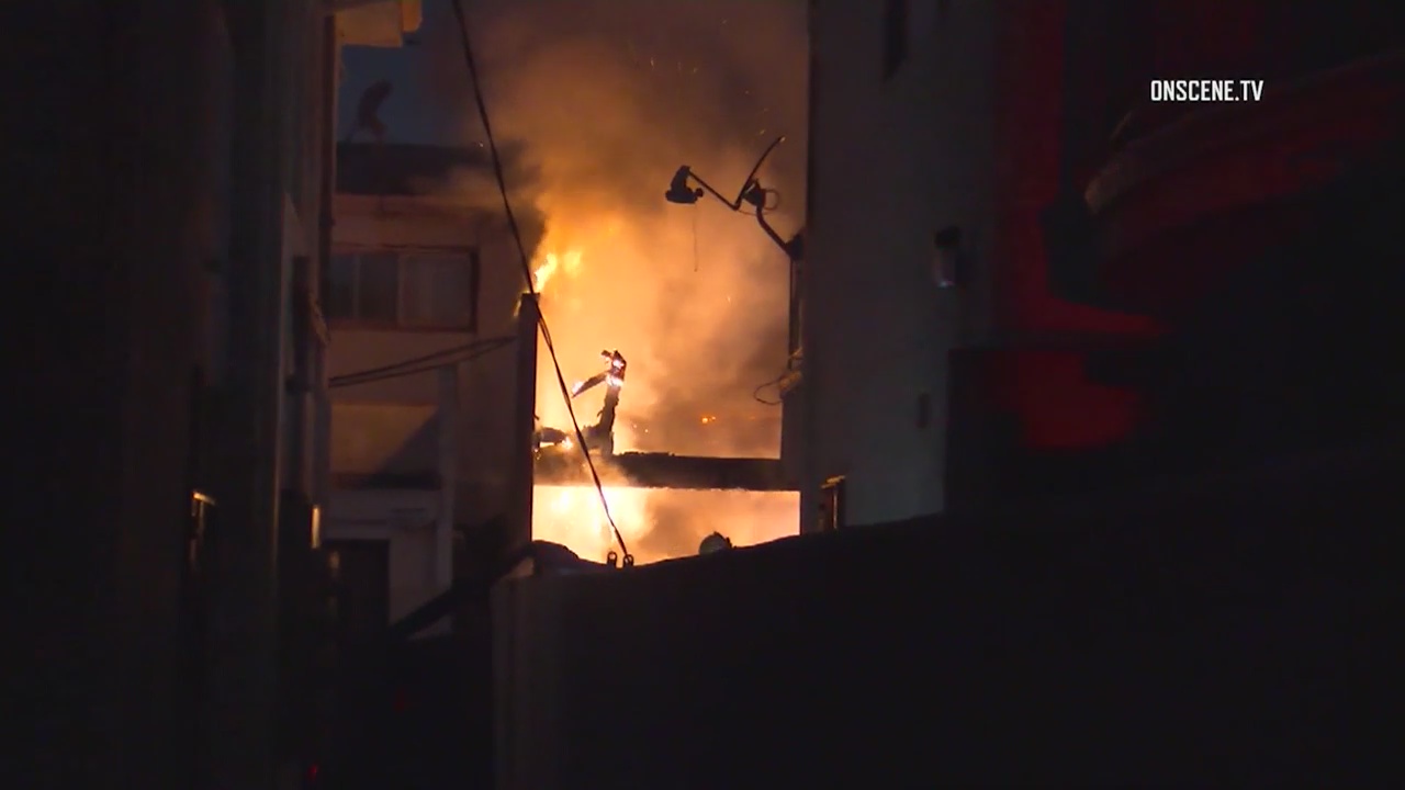 Fire breaks out at apartment carport in Inglewood; 31 residents displaced