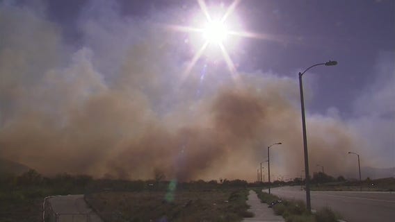 Rye Fire burns 1,000 acres in Santa Clarita area; 5 Fwy closed