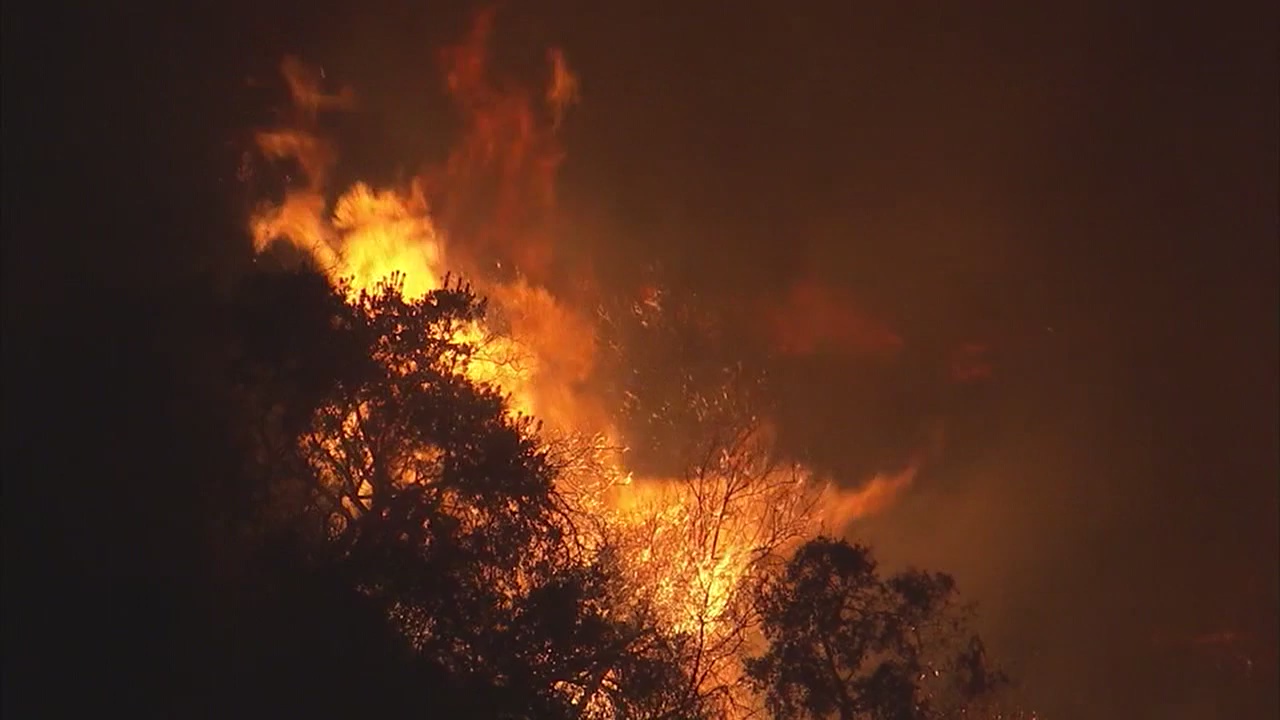 Thomas Fire grows to 115,000 acres