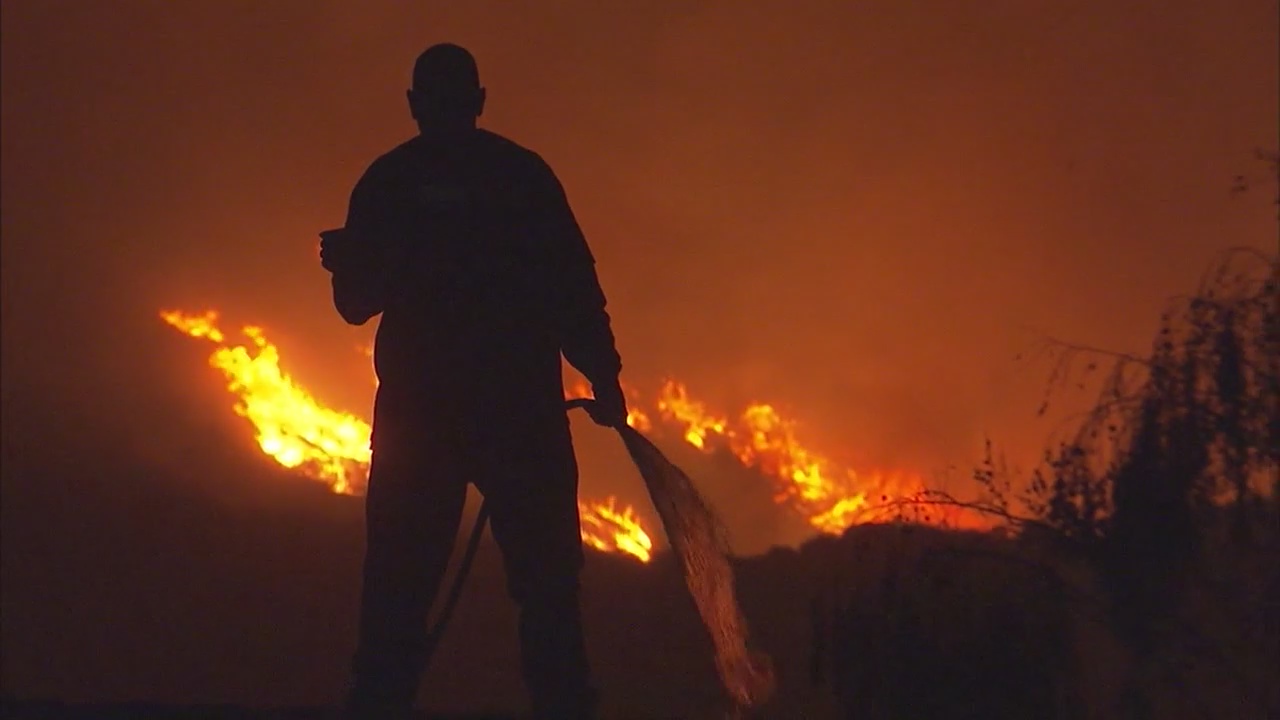 The latest on Thomas Fire in Ventura
