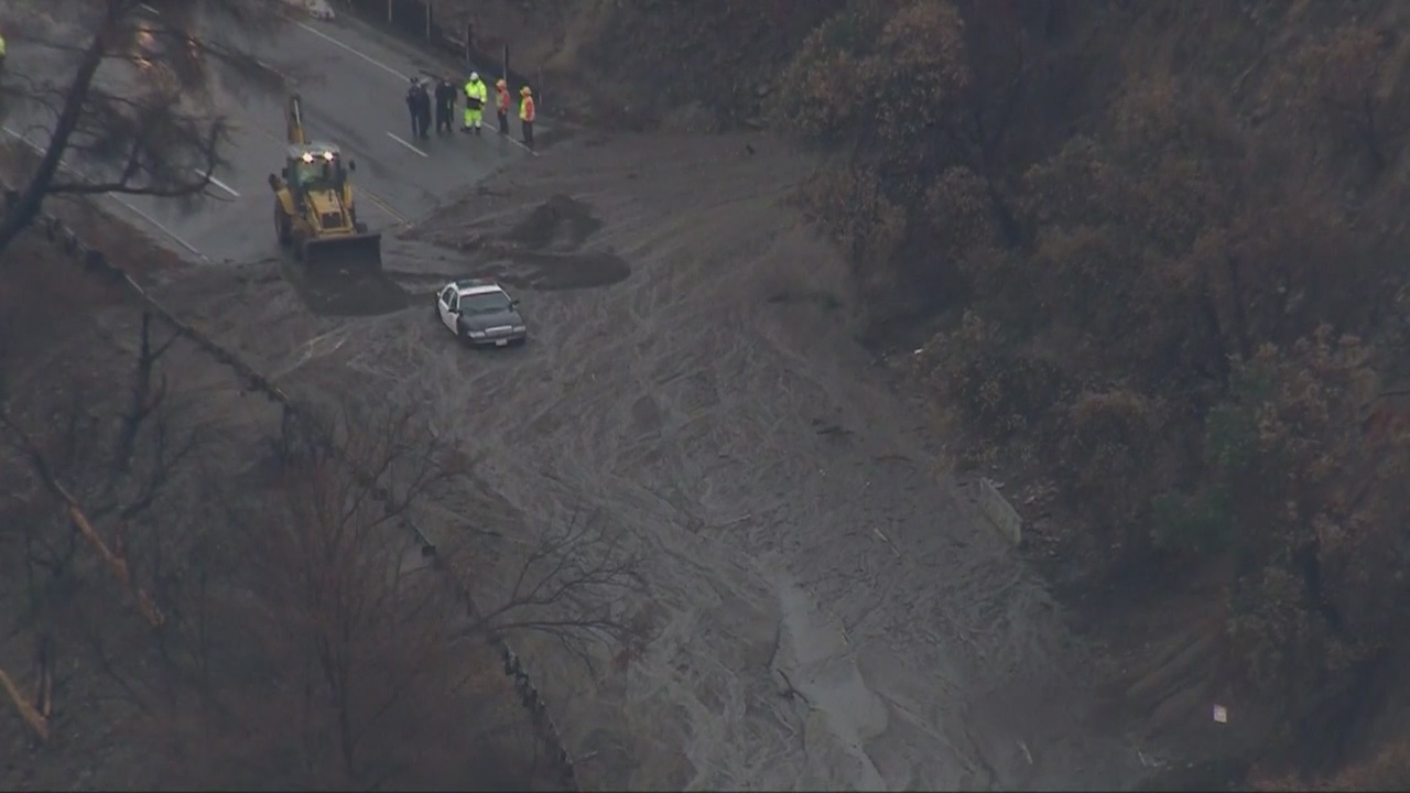 Police cruiser gets stuck in mud in Sun Valley area