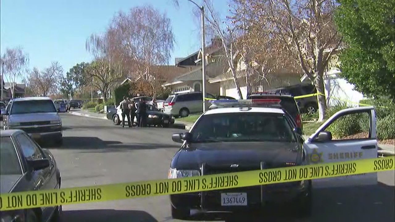4 dead, including boy, in Santa Clarita murder-suicide