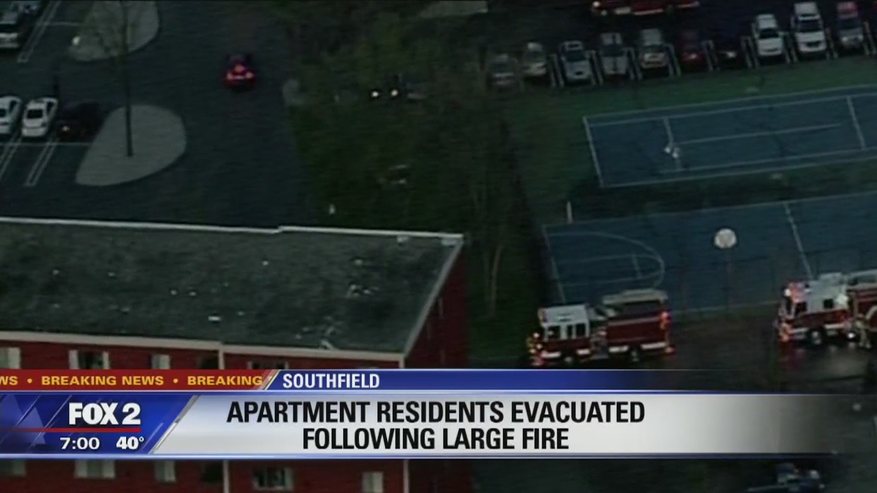 Tenants injured in Southfield apartment fire