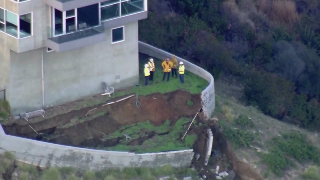 Landslide leaves Malibu home red-tagged over safety concerns