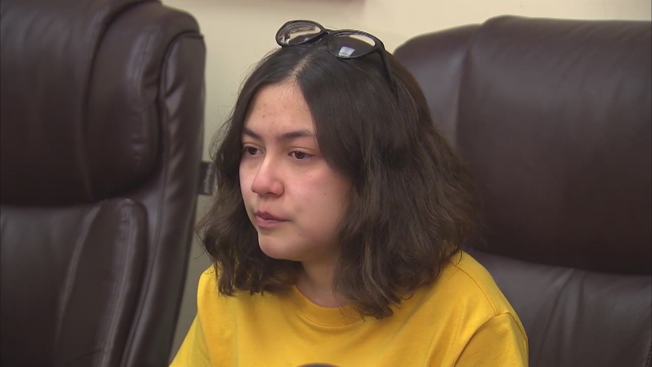 Teen dragged off train by officer speaks out