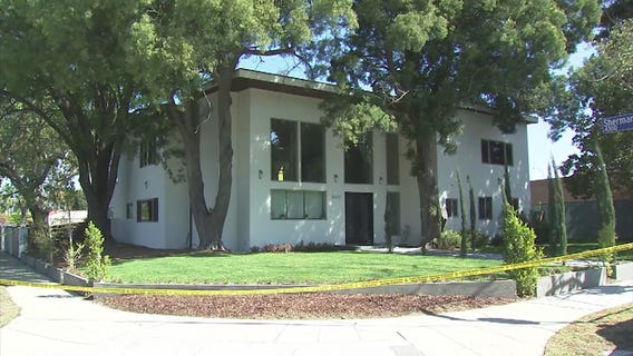 Suspects flee, 2 injured in Sherman Oaks home invasion robbery