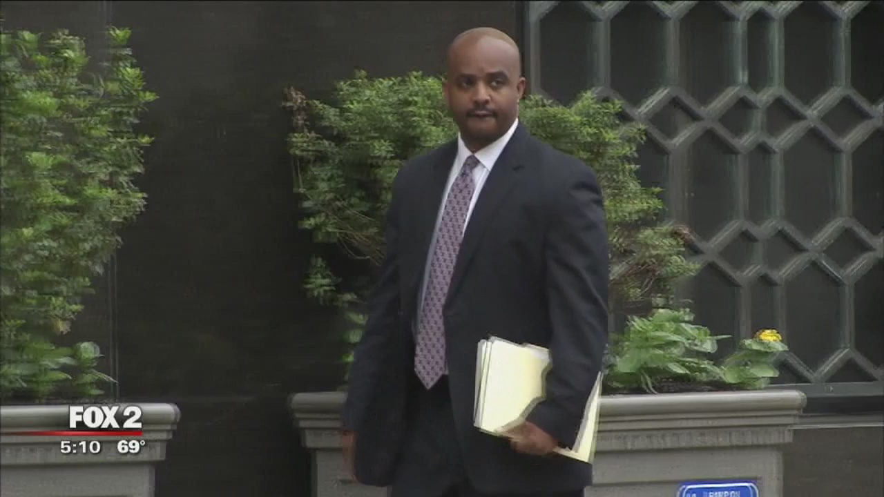 Senator breaks silence after FBI raid his home and office