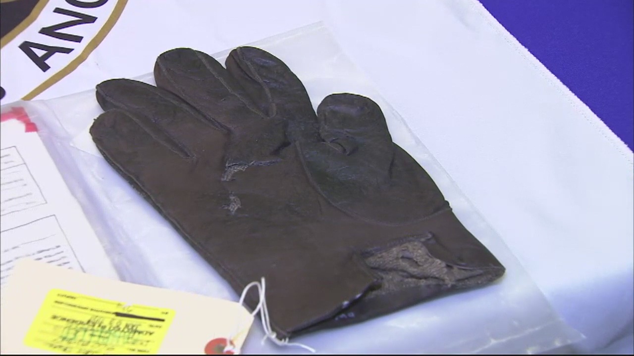 O.J. Simpson murder case: What happened to the 'bloody glove'