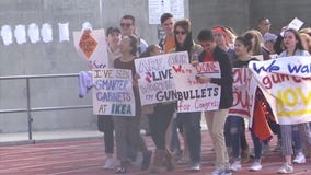 Students in La Crescenta walk out of class in national protest