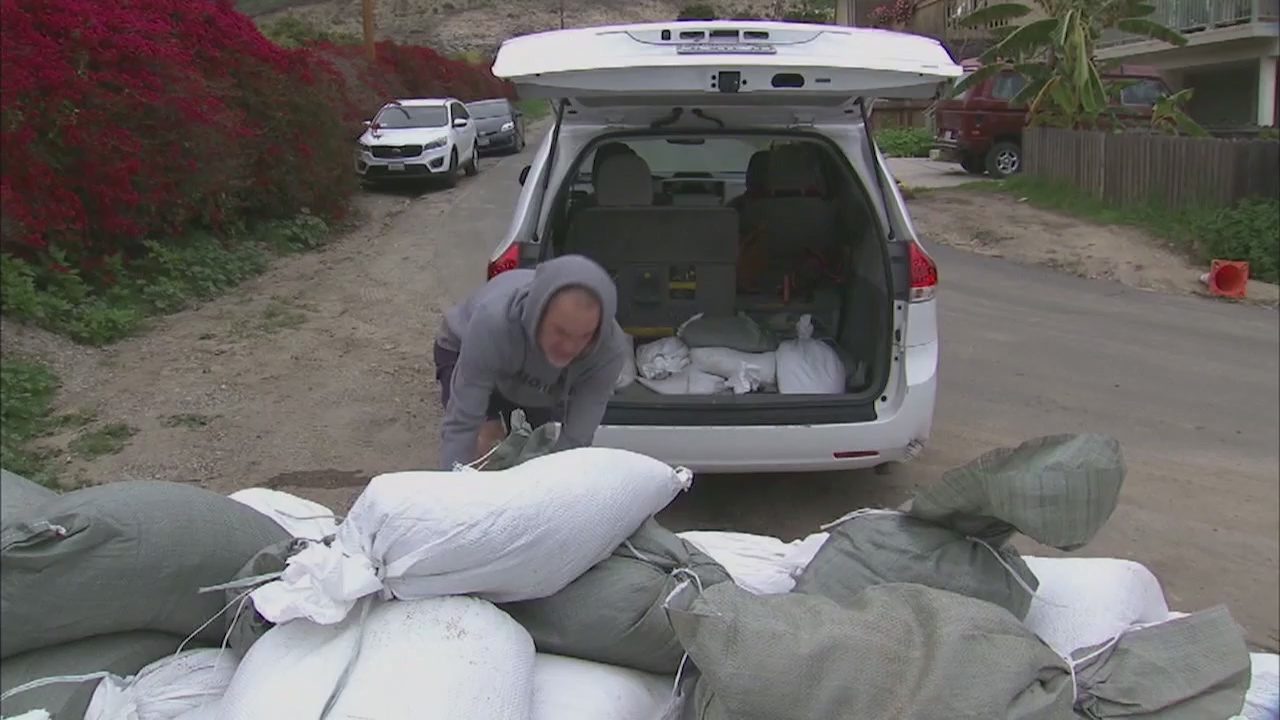 Mandatory evacs underway in parts of Ventura County