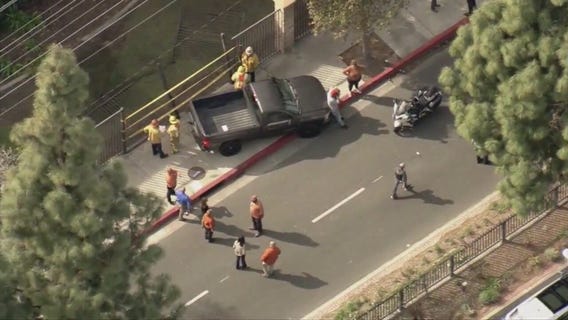 Paramount high school students injured in crash