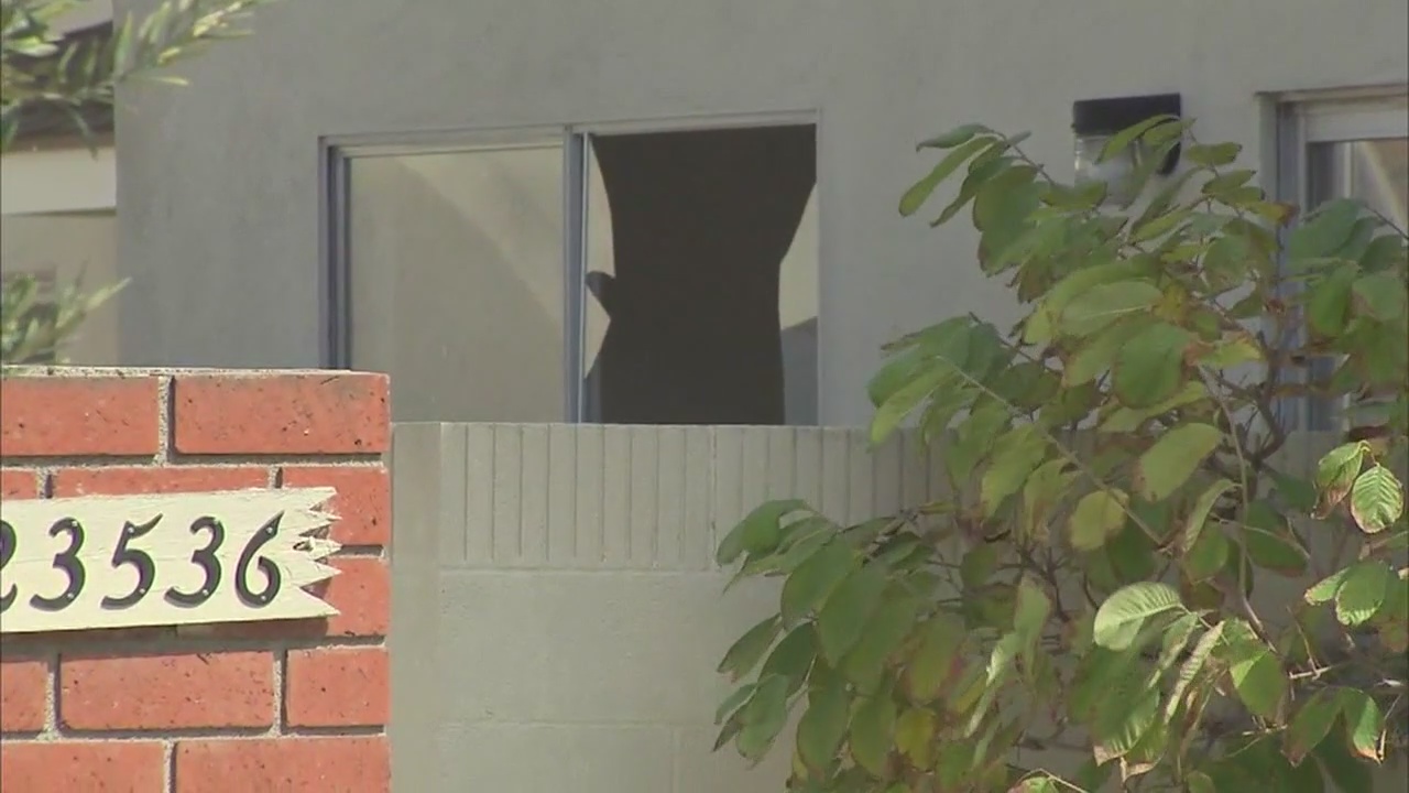 Four injured in Torrance apartment building explosion