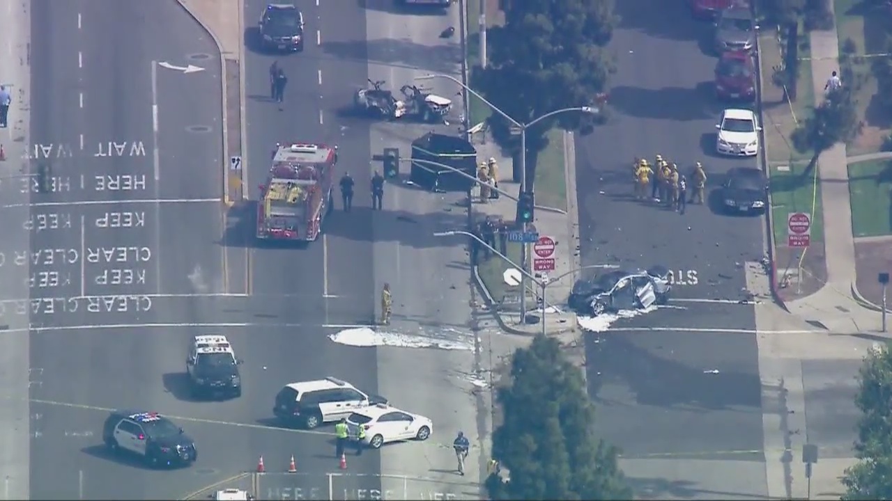 Two people killed in traffic crash in Inglewood