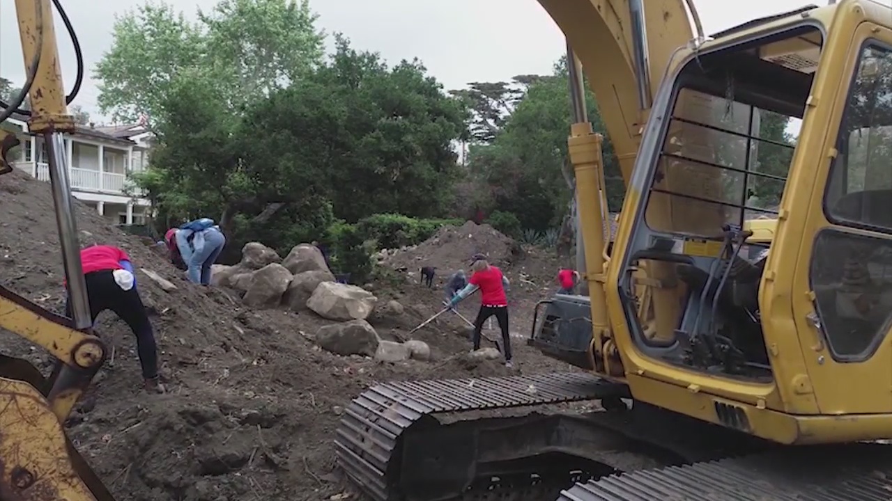 Fox 11 News In Depth (Part 4): Volunteers search for family heirlooms