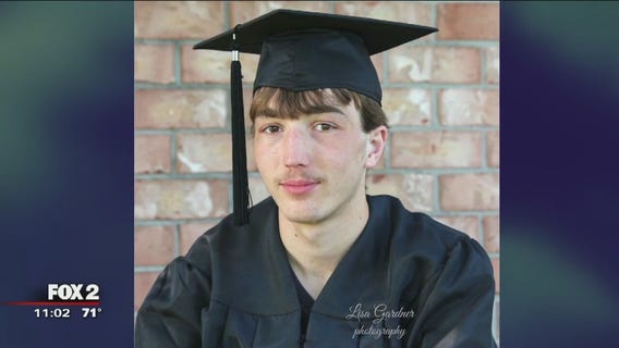 Suspect called 911 with grandmother after Taylor stabbing, police say