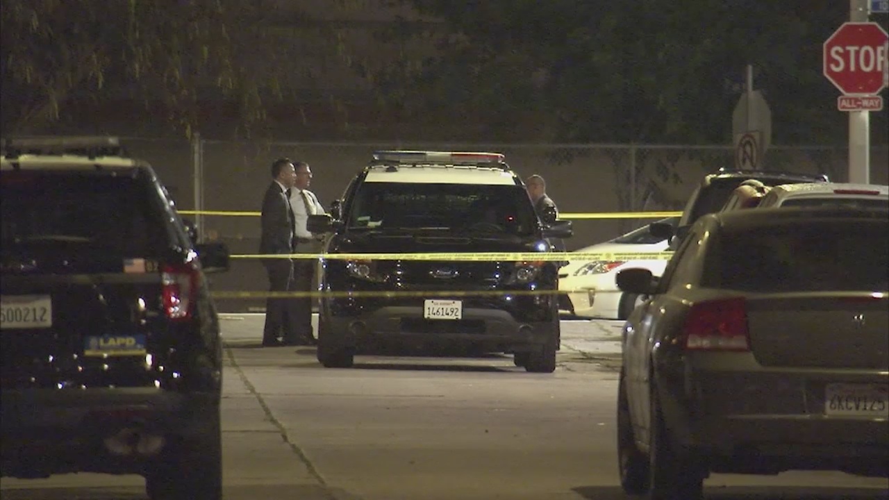 3 people killed, 3 wounded in Westlake early morning shooting