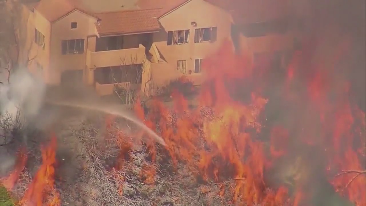 Spread of the 'Railroad Fire' in Santa Clarita halted; 85 percent contained