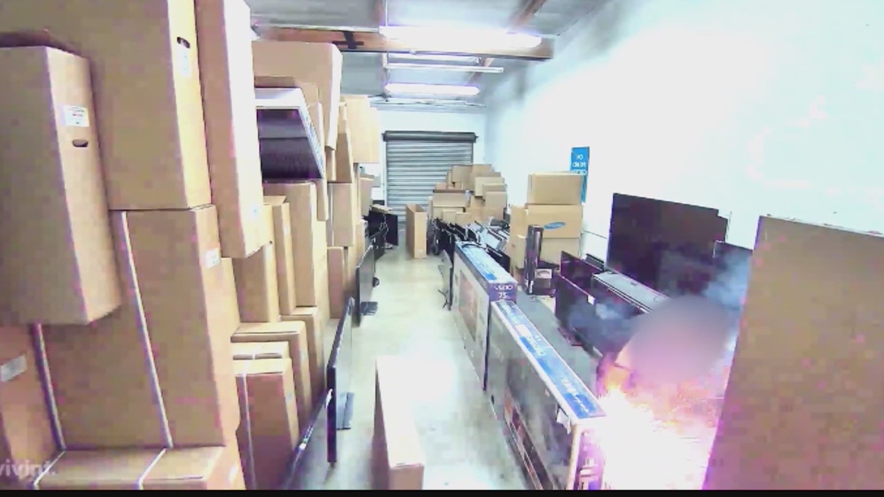 E-cig explosion caught on camera at Anaheim store