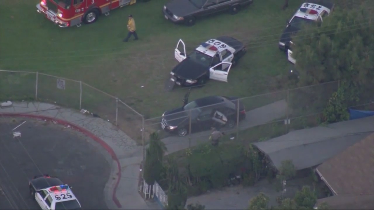 Suspect shot dead, 2 deputies wounded at shooting in East Los Angeles