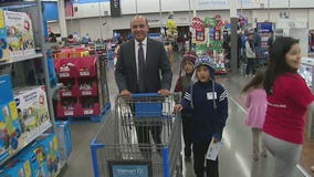 Students go on winter clothes shopping spree for 22nd annual Santa Clothes Project
