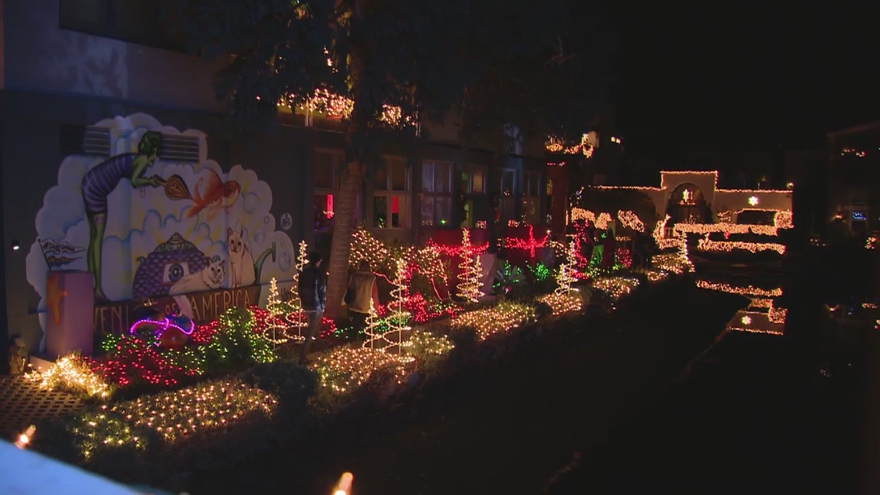Holiday Lights: Venice Holiday Wonderland