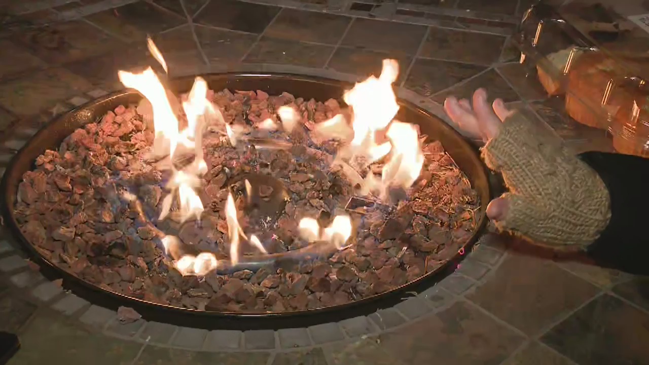 Fans ready for decked-out floats and chilly weather in 130th Rose Parade