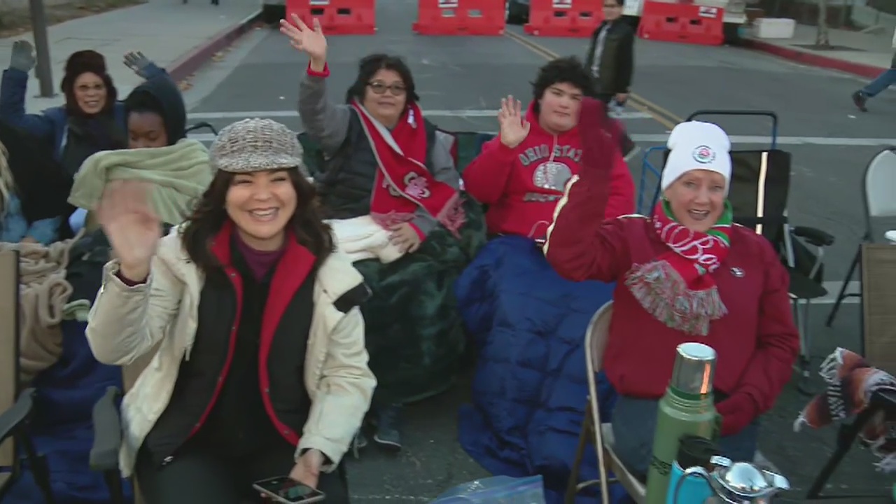Fans ready for decked-out floats and chilly weather in 130th Rose Parade