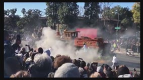 Small fire breaks out on float at 130th annual Rose Parade