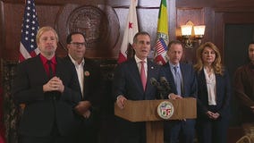 'Historic agreement': Mayor Garcetti says LAUSD, UTLA reach tenative deal to end strike