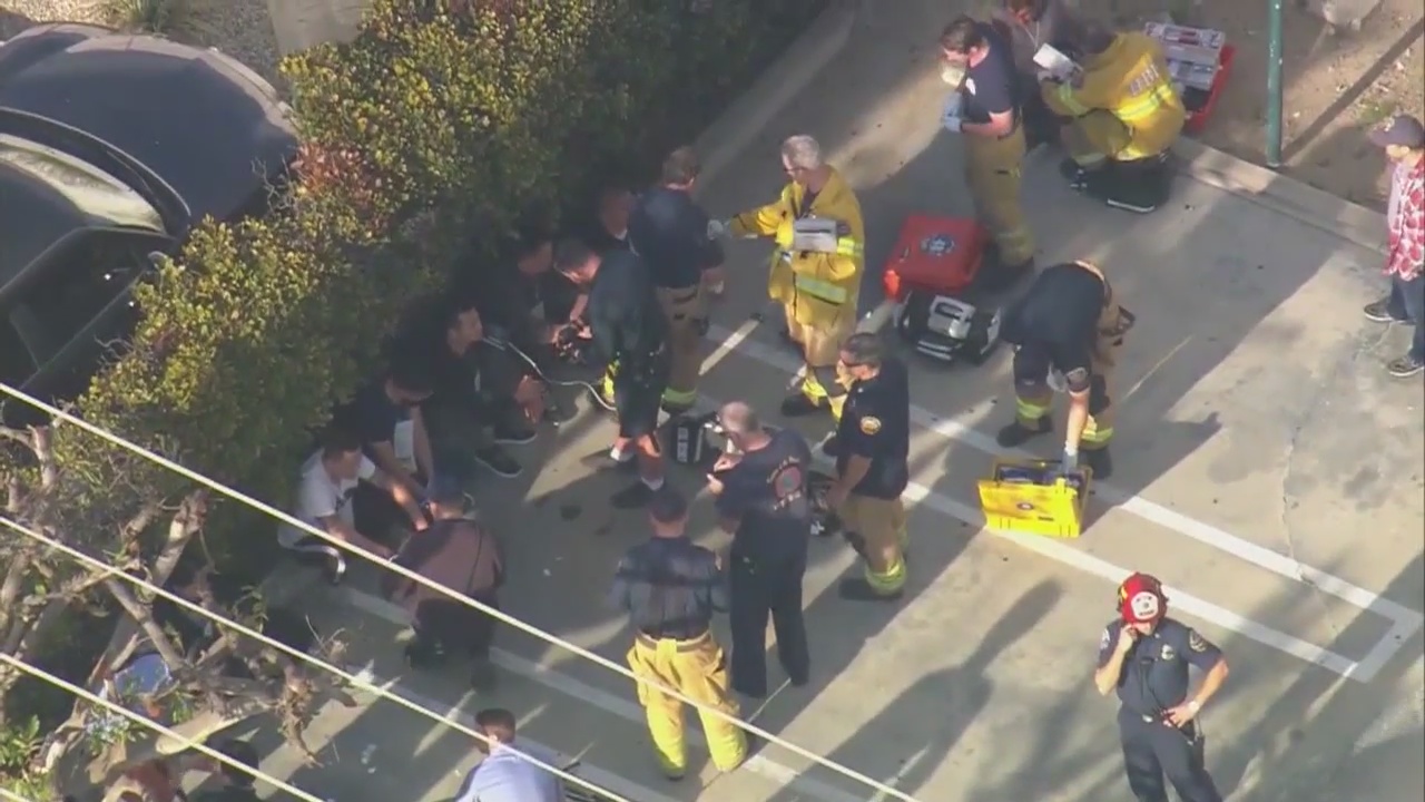 Panga boat with at least 12 on board washes ashore in Huntington Beach