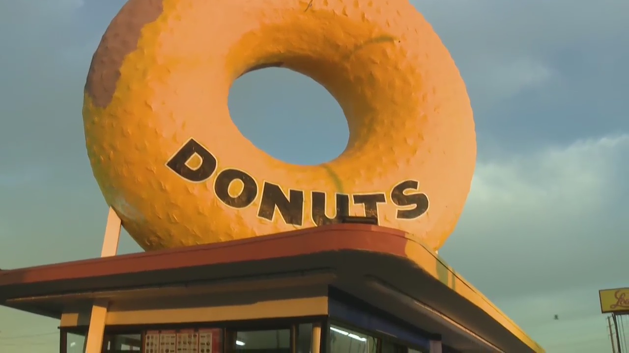 Randy's Donuts gets LA Rams makeover for Super Bowl 53
