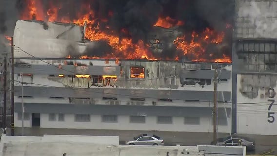 Fire breaks out at industrial building in Huntington Park