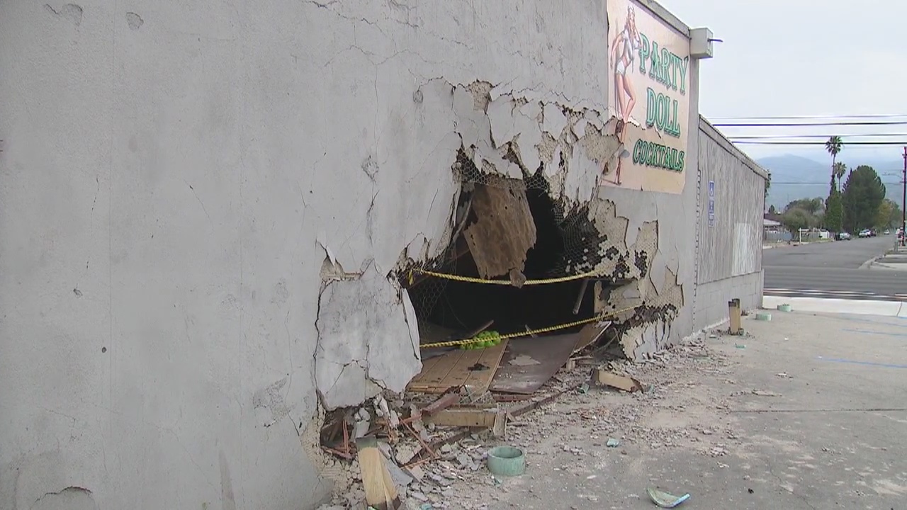 Truck crashes into Party Doll Bar in Highland