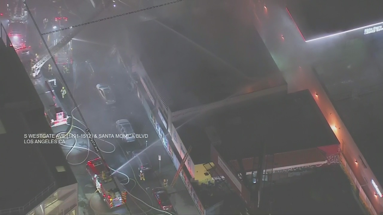 Large fire breaks out at West LA 2-story building