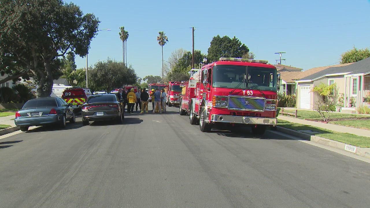 Dead body found in Del Rey home