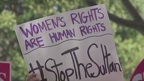 George Clooney calls for boycott of hotels over anti-gay law