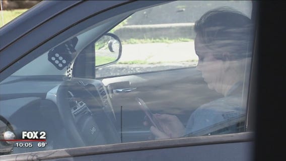 Thousands of distracted driving crashes happened in Oakland Co. This new data proves it