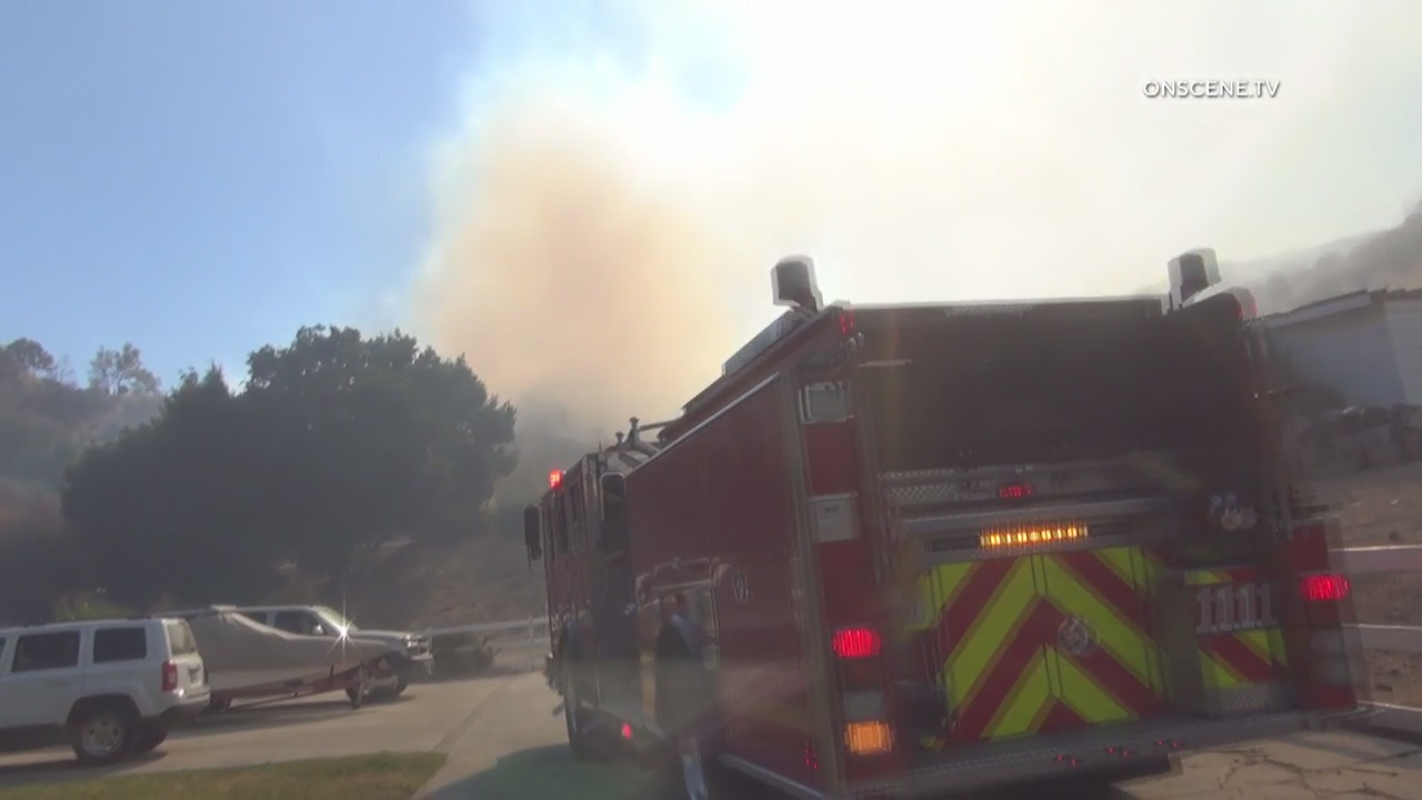 Firefighters stop forward progress of 'Jake Fire' in Santa Clarita at 9 acres