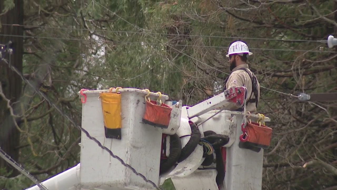 Thousands without power in Lake Arrowhead